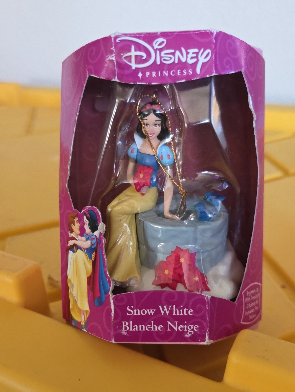 Disney Vintage Y2k Hanging Ornament Snow White Figurine - Pink Packaging